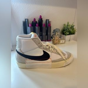 2022 Blazer Mid '77 Pro Club 'Remastered - Light Bone Black', men’s size 8